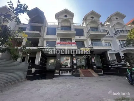 Bán Nhà số 28-30 đường Hoàng Trọng Mậu, Phường Tân Hưng, Quận 7