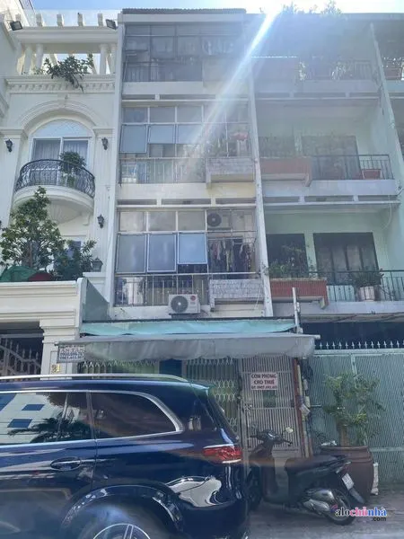 Bán  Nhà số 19 đường Lý Văn Phức, Phường Tân Định, quận 1