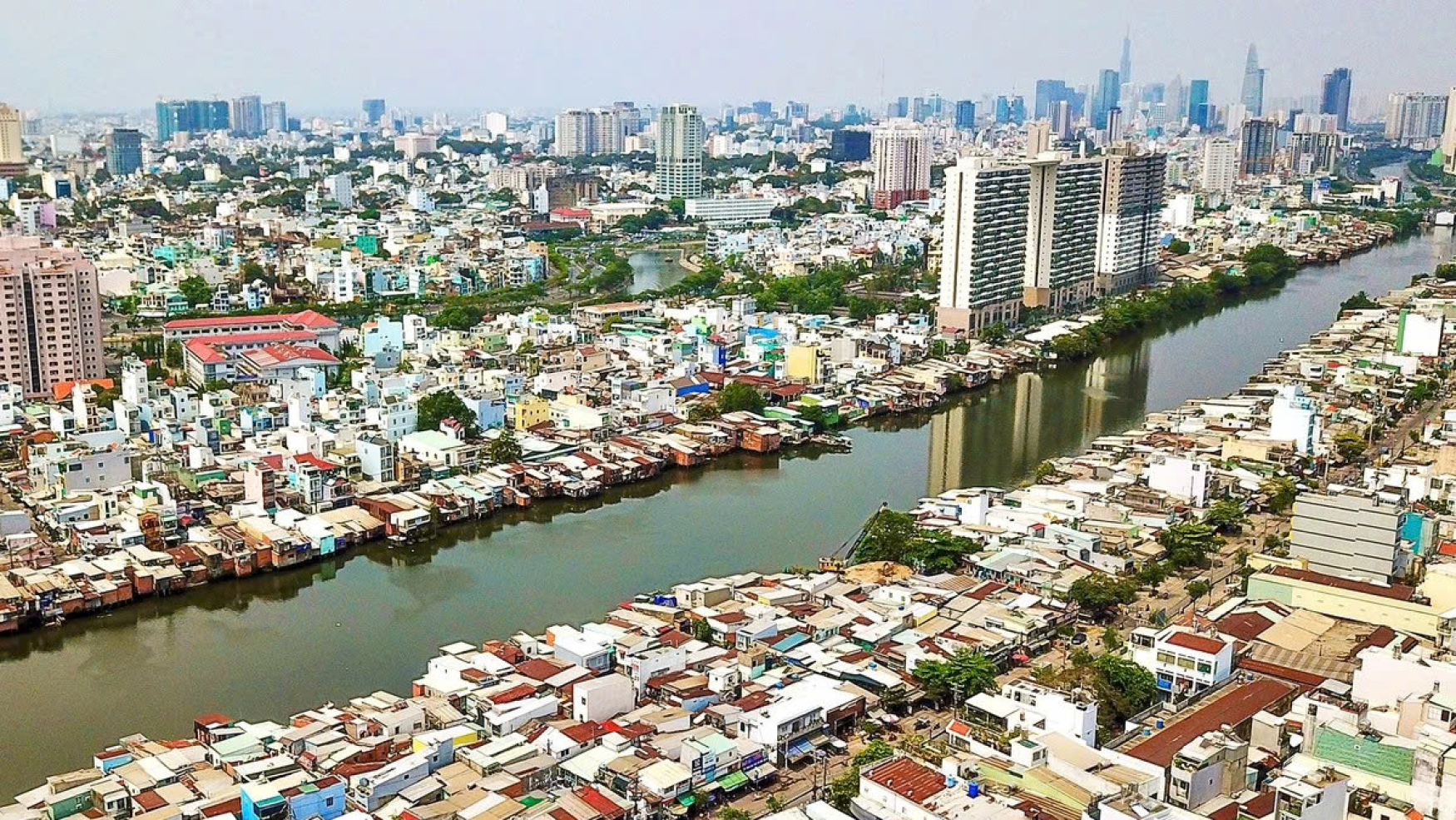 Để hoàn tất di dời 41.540 căn nhà ven kênh rạch, TP.HCM sẽ triển khai 115 dự án chỉnh trang đô thị, với tổng vốn đầu tư dự kiến 396.875 tỷ đồng, tại 53 phường, xã.